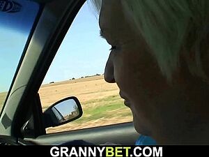 １８歳みさき。日本人美女。パイパン中出しセックス。2無修正